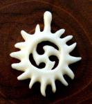 WINDALF Schmuck Anhänger SULIA 3 cm Triskele Sonnenanhänger aus Knochen WINDALF Schmuck Anhänger SULIA 3 cm Triskele Sonnenanhänger aus Knochen - Windalf.de