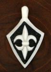 WINDALF Mittelalter Schmuck Anhänger Fleur de Lis 3.7 cm Schwertlilie aus Knochen - Windalf.de