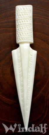 WINDALF Wikinger Fibel ARAWN 7.9 cm Speerspitze Brosche Handarbeit aus Knochen - Windalf.de