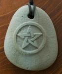 WINDALF Anhänger MELISANDRE Pentagramm grün-grauer Stein WINDALF Anhänger MELISANDRE Pentagramm grün-grauer Stein - Windalf.de