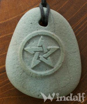 WINDALF Anhänger MELISANDRE Pentagramm grün-grauer Stein - Windalf.de