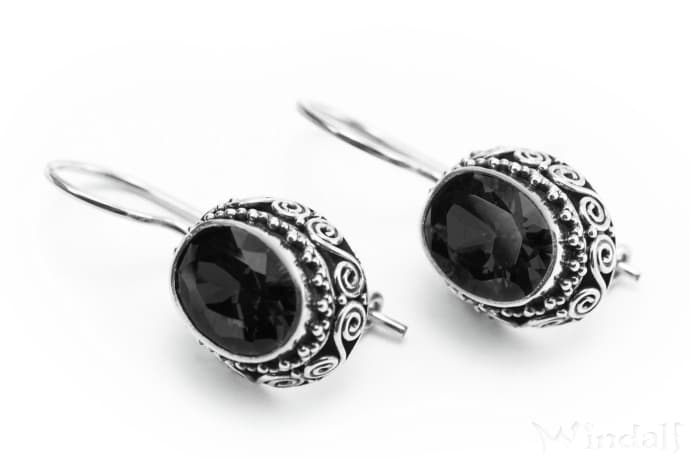 WINDALF Bohemia Ohrhänger LEONA 2.4 cm Funkeln in der Nacht Schwarzer Kristall Handarbeit Silber - Windalf.de