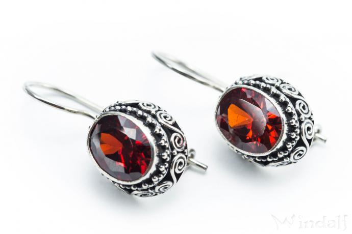 WINDALF Bohemia Damen Ohrhänger SANJA 2.3 cm Echter Granat Handarbeit Silber - Windalf.de