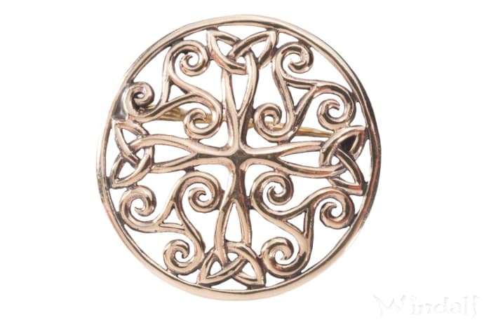 WINDALF Mittelalter Fibel AUREA Ø 3 cm Keltenkreuz Triskele Bronze - Windalf.de