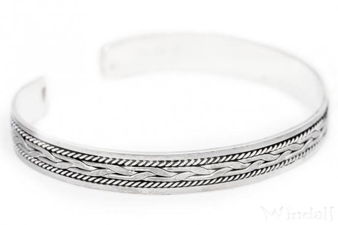 WINDALF Celtic Armreif CULAIN Ø 6.3 cm  Ornamentik & Keltische Knoten Handarbeit Silber WINDALF Celtic Armreif CULAIN Ø 6.3 cm  Ornamentik & Keltische Knoten Handarbeit Silber - Windalf.de