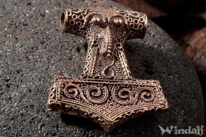 sehr schöner Thorshammer  aus Bronze  5,4cm Mittelalter  Wikinger Thorhamnmer 