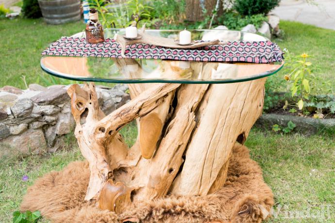 WINDALF Hoher Rustikaler Kaffeetisch mit Glas LUCY 99 cm