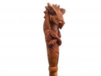 WINDALF Wikinger Wanderstab Drache NEPOMUK 180 cm Mittelalter Wanderstock Handarbeit aus Holz - Windalf.de