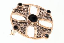 WINDALF Wikinger Kreuzfibel ASUR Ø 4 cm Schwarzer Onyx Brosche Bronze WINDALF Wikinger Kreuzfibel ASUR Ø 4 cm Schwarzer Onyx Brosche Bronze - Windalf.de